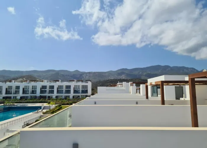 Apartmán Beachfront Penthouse Apartment, Eco Wellness Resort, Heated Pool *